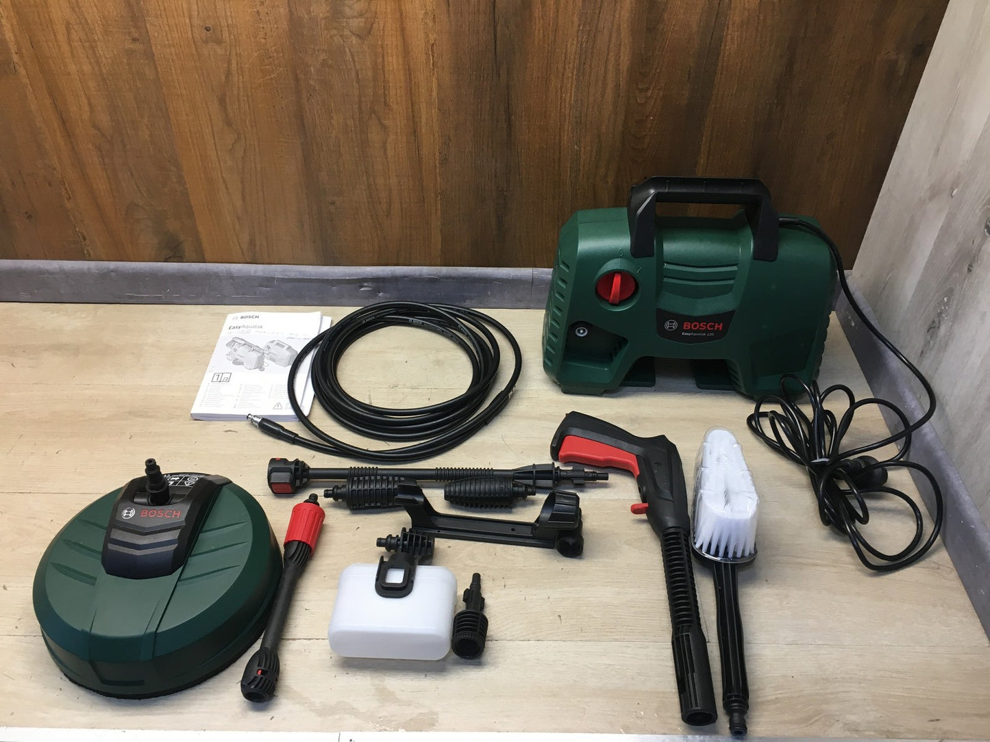 Bosch Hochdruckreiniger EasyAquatak 120 Premium Kit, I38323