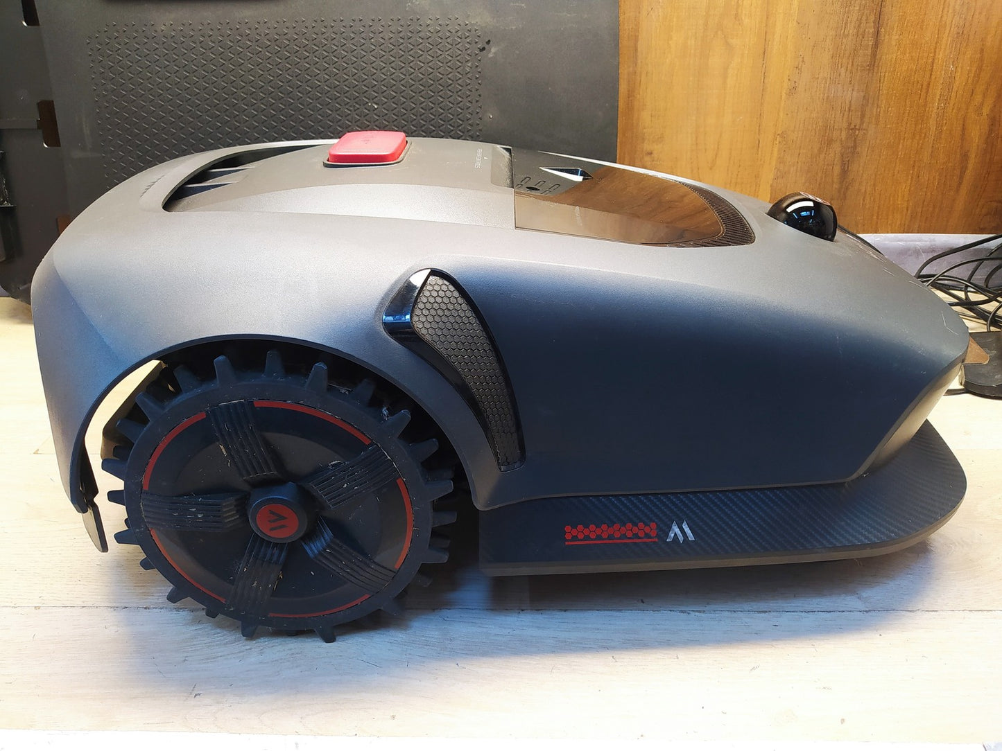 Dreame Mova 1000 Mähroboter (MLLM4110) bis 1.000 m² 3D-LiDAR kabellos, I37797
