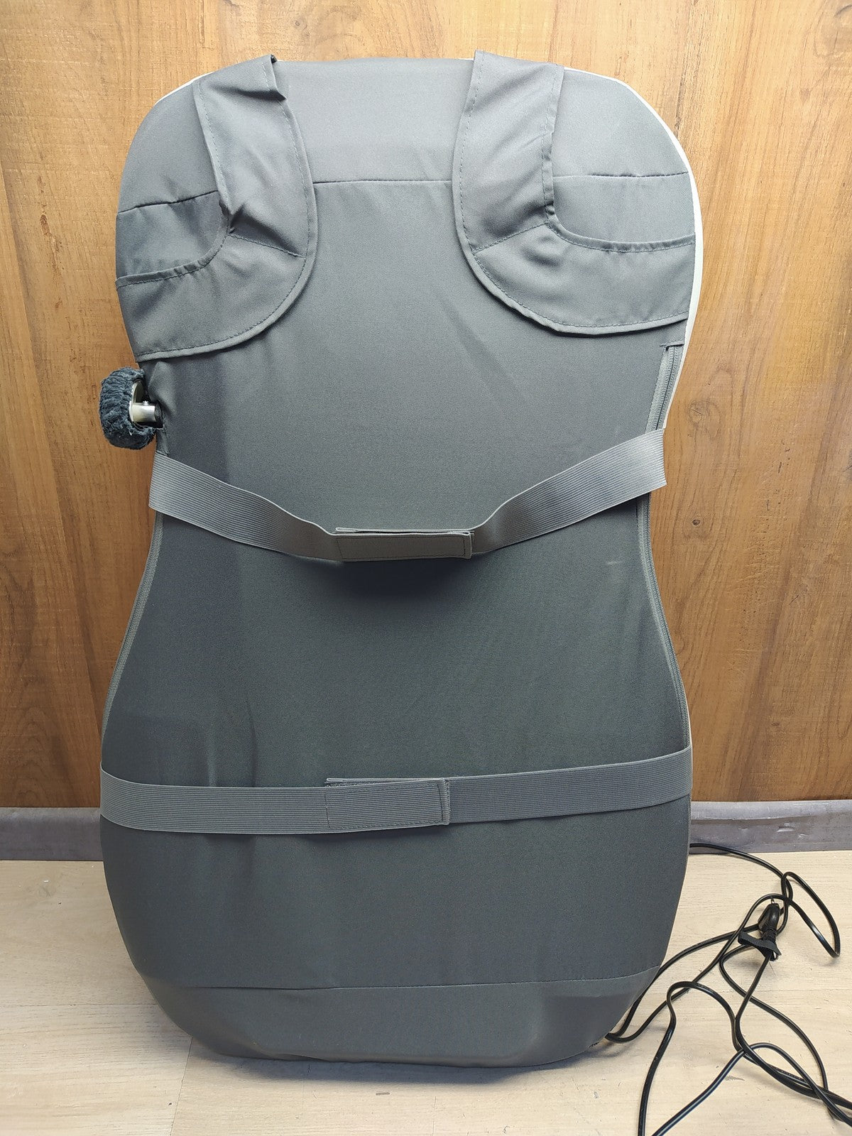 Beurer MG 320 Massagesitzauflage, für Rücken, Nacken, Oberschenkel, I37617