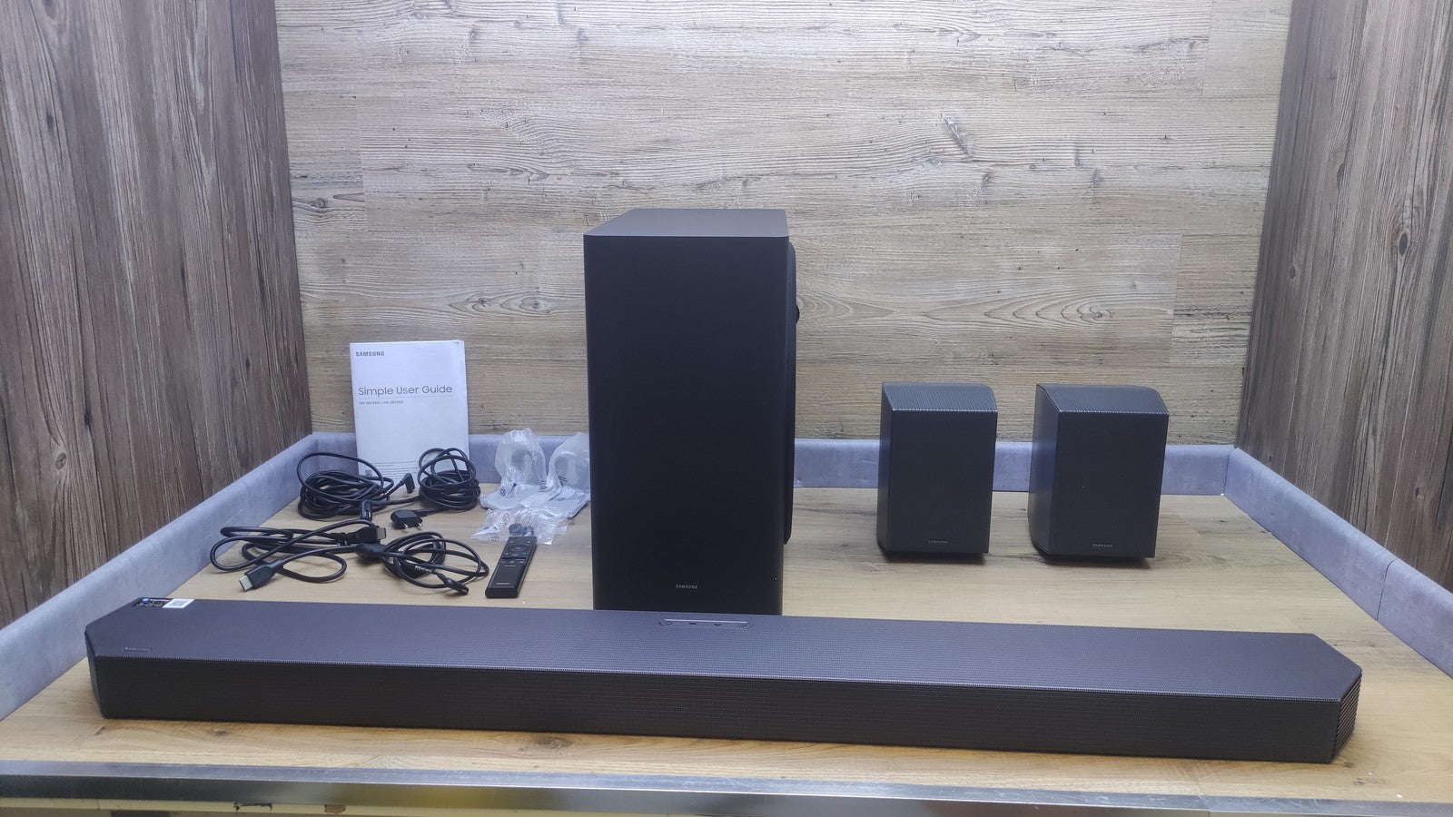 Samsung HW-Q935GD Soundbar 9.1.4 Heimkino Komplett Set, I39151
