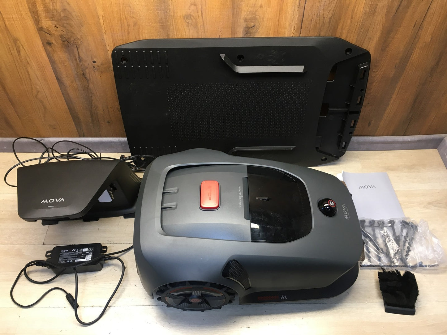 Dreame Mova 1000 Mähroboter (MLLM4110) bis 1.000 m² 3D-LiDAR kabellos, I38318