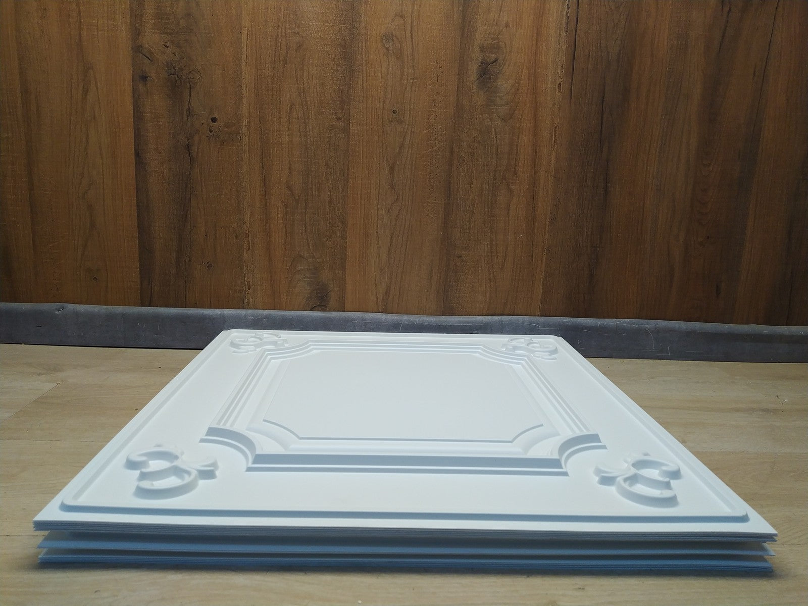 Art3d Dekorative Deckenfliesen 61x61 cm, 12 St.,4,5 m², I36513