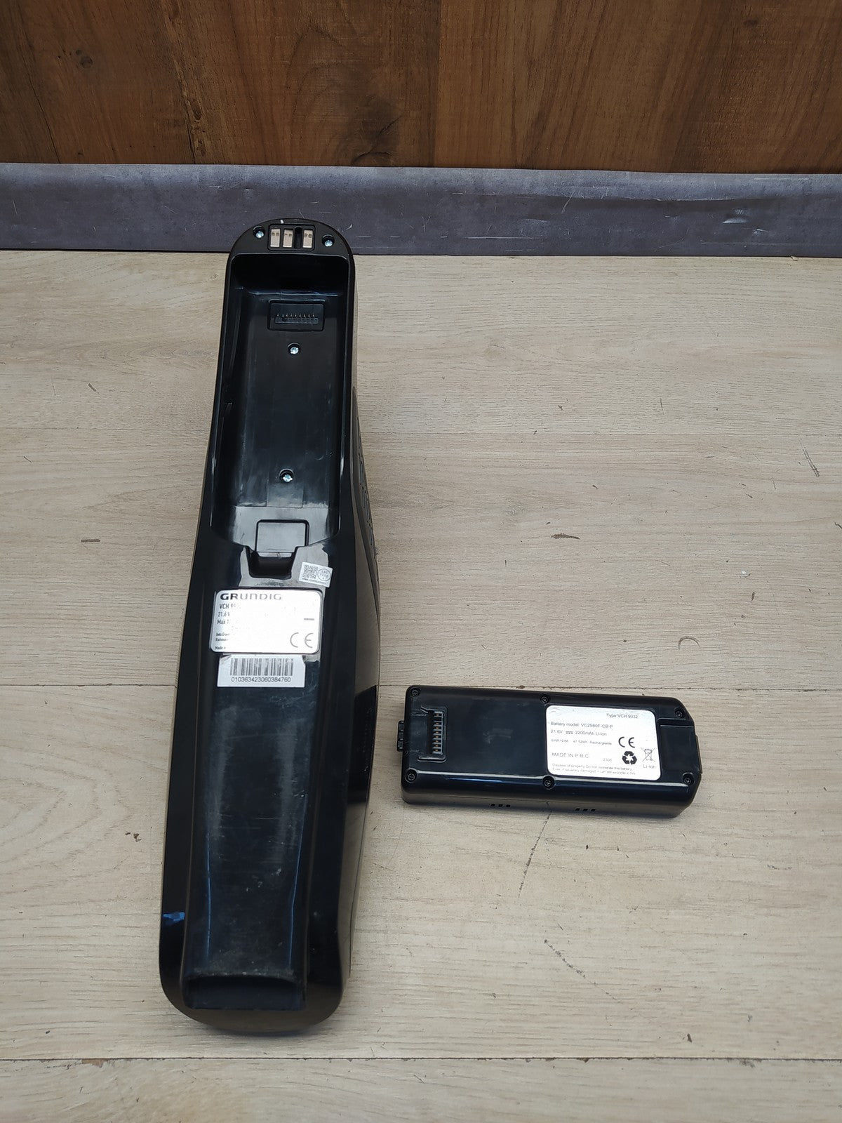 Grundig VCH 9932 Akkustaubsauger 2 in 1, 21,6 V, I36558