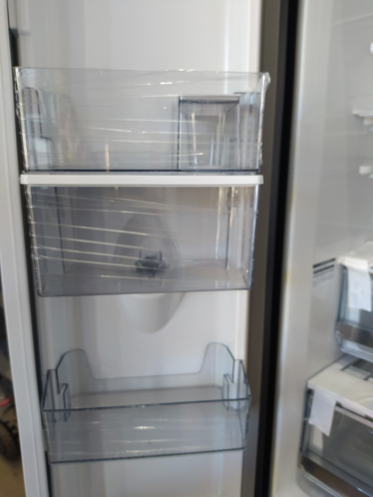 Hisense RF632N4WFE Kühlschrank Freistehend French Door 485L NoFrost I37999
