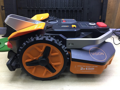 WORX Landroid Vision M550 Mähroboter ohne Begrenzungskabel WR205E I33603
