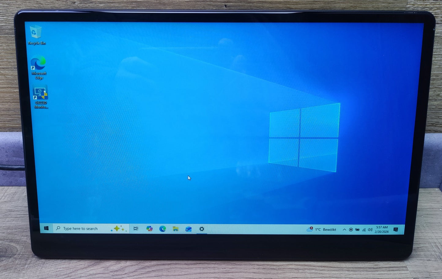 UPERFECT Tragbarer Monitor 15.6" 1920x1080 HDMI USB-C Lautsprecher