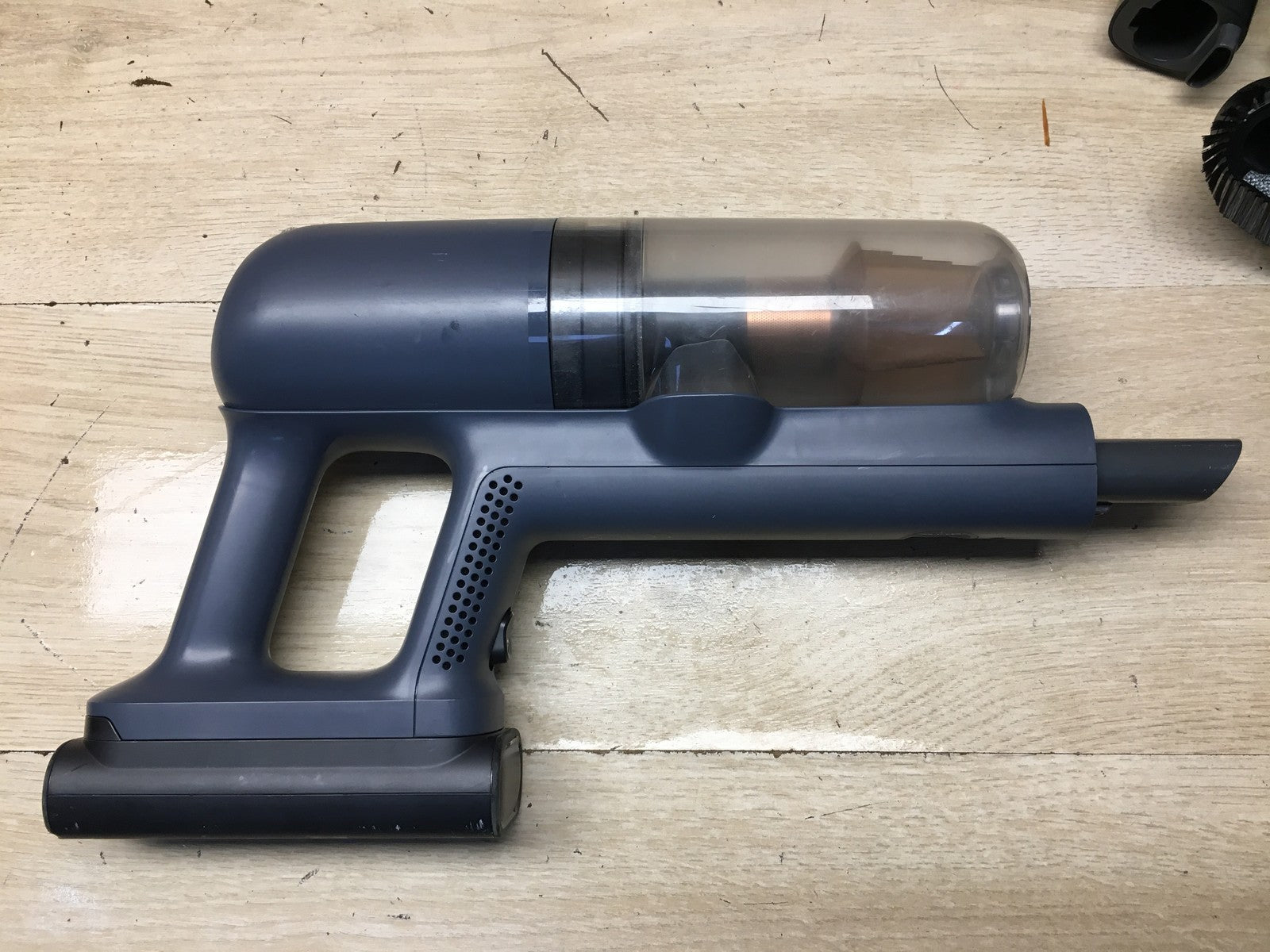AEG Ultimate 7000 Akku-Staubsauger AP71A142XN, I36235
