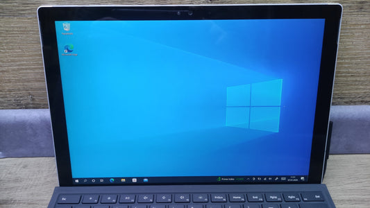 Microsoft Surface Pro 4 Windows Tablet 2736x1824 Touch m3-6Y30 4GB RAM 128GB SSD