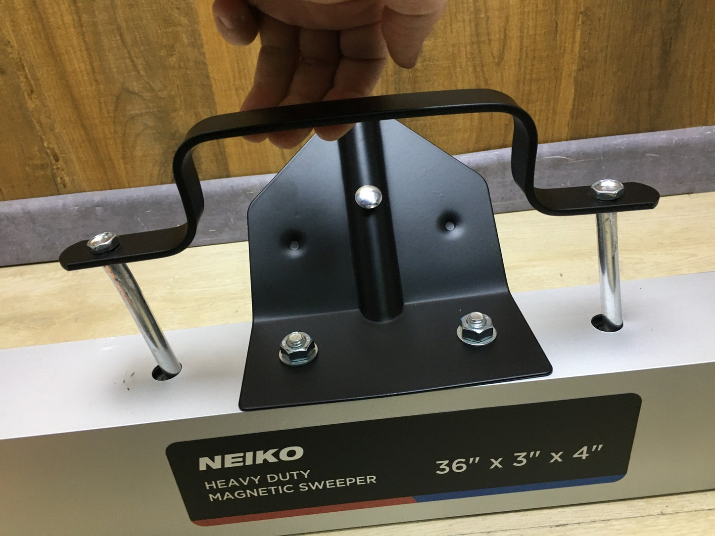 Neiko 36" x 3" x 4" Magnet Kehrmaschine Heavy Duty 61 cm Magnet Sweeper I35399