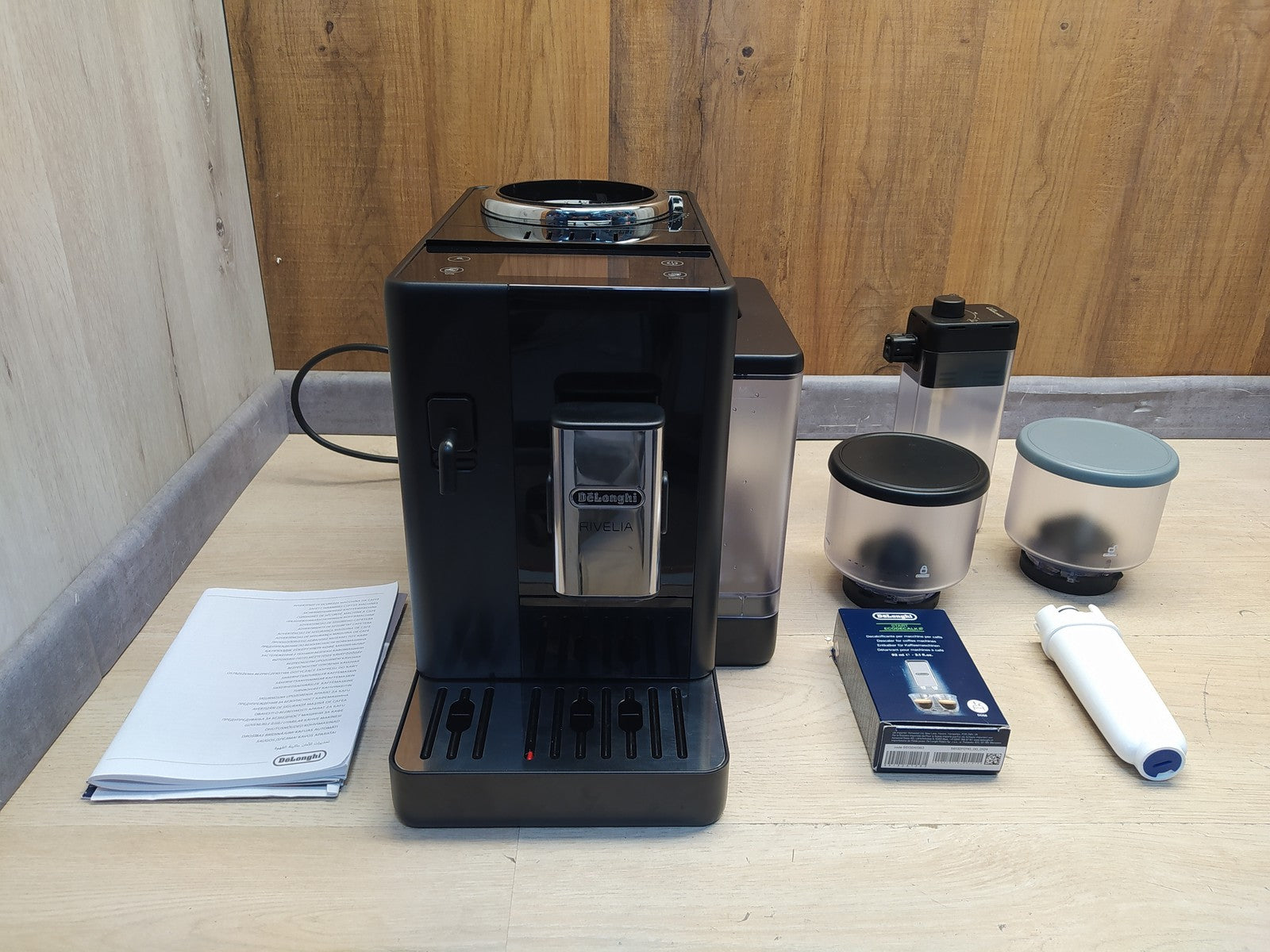 DELONGHI EXAM440.55.B Kaffeevollautomat Schwarz, I37369