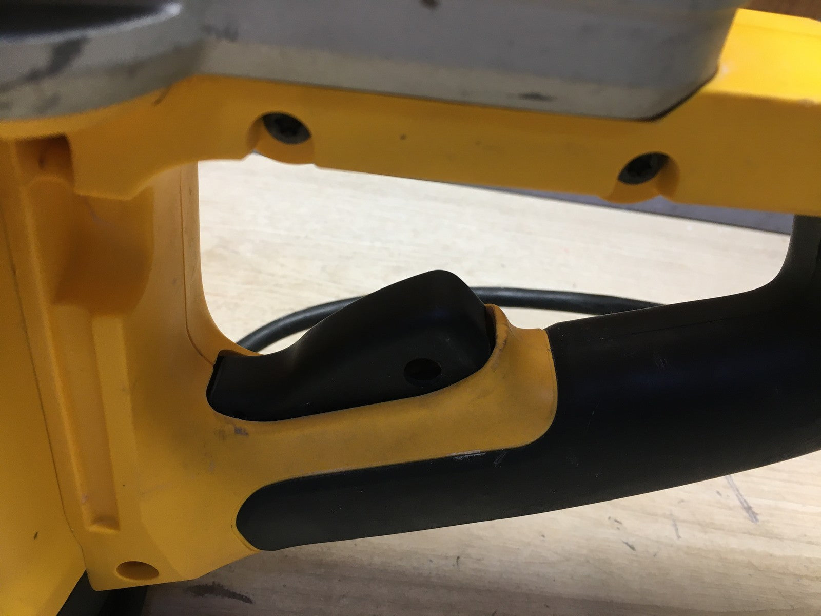 DeWalt DWE398 Alligator Elektro-Fuchsschwanz 1700W, I37184