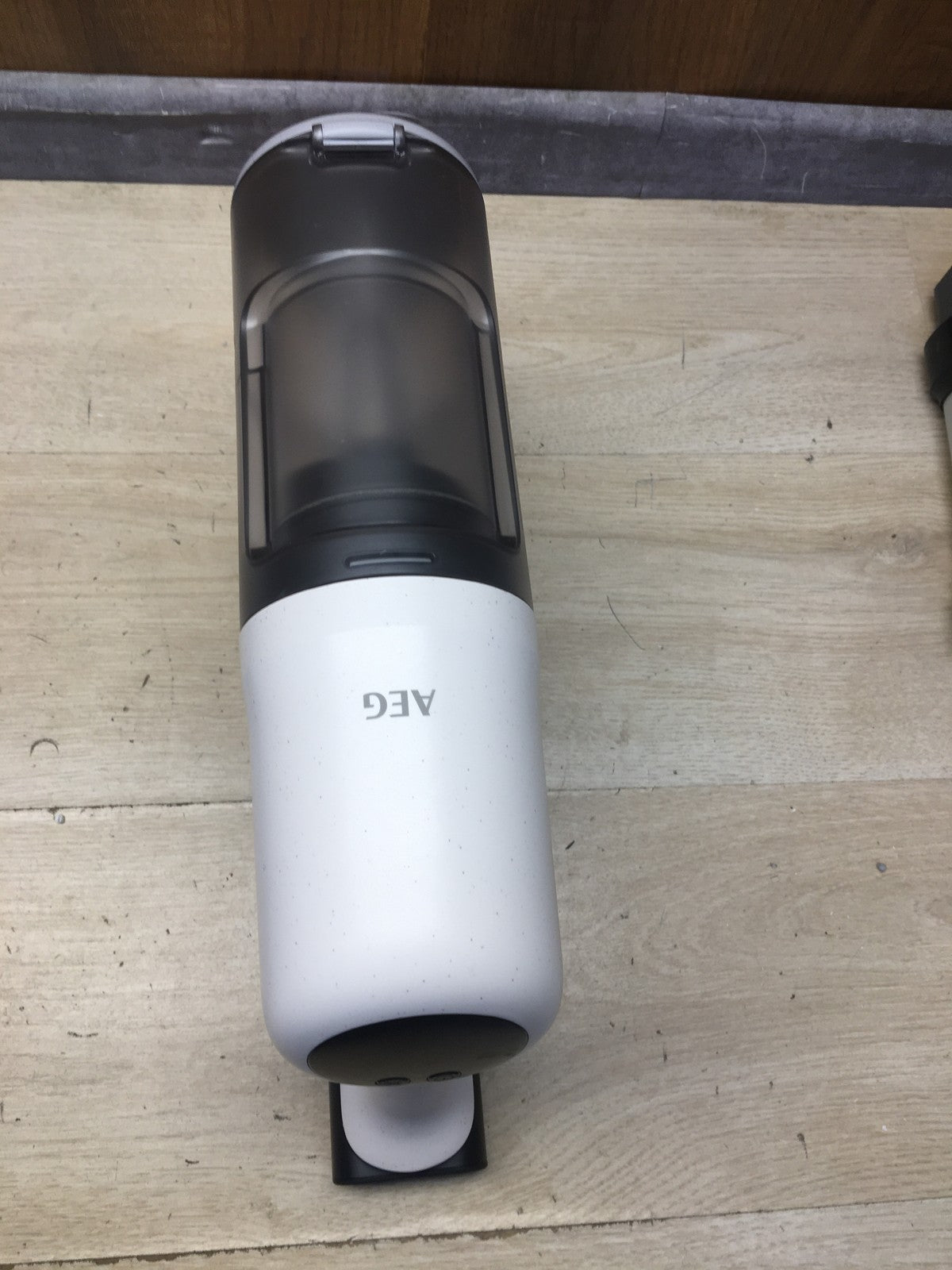 AEG Serie 6000 Akku‑Staubsauger AP61HB21SH, I39477
