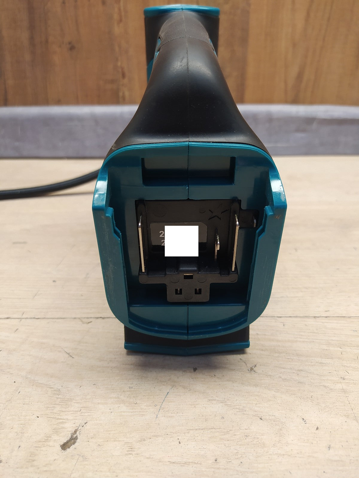 Makita DMP180Z Akku-Kompressor 8,3 bar 18V (ohne Akku, ohne Ladegerät), I37911