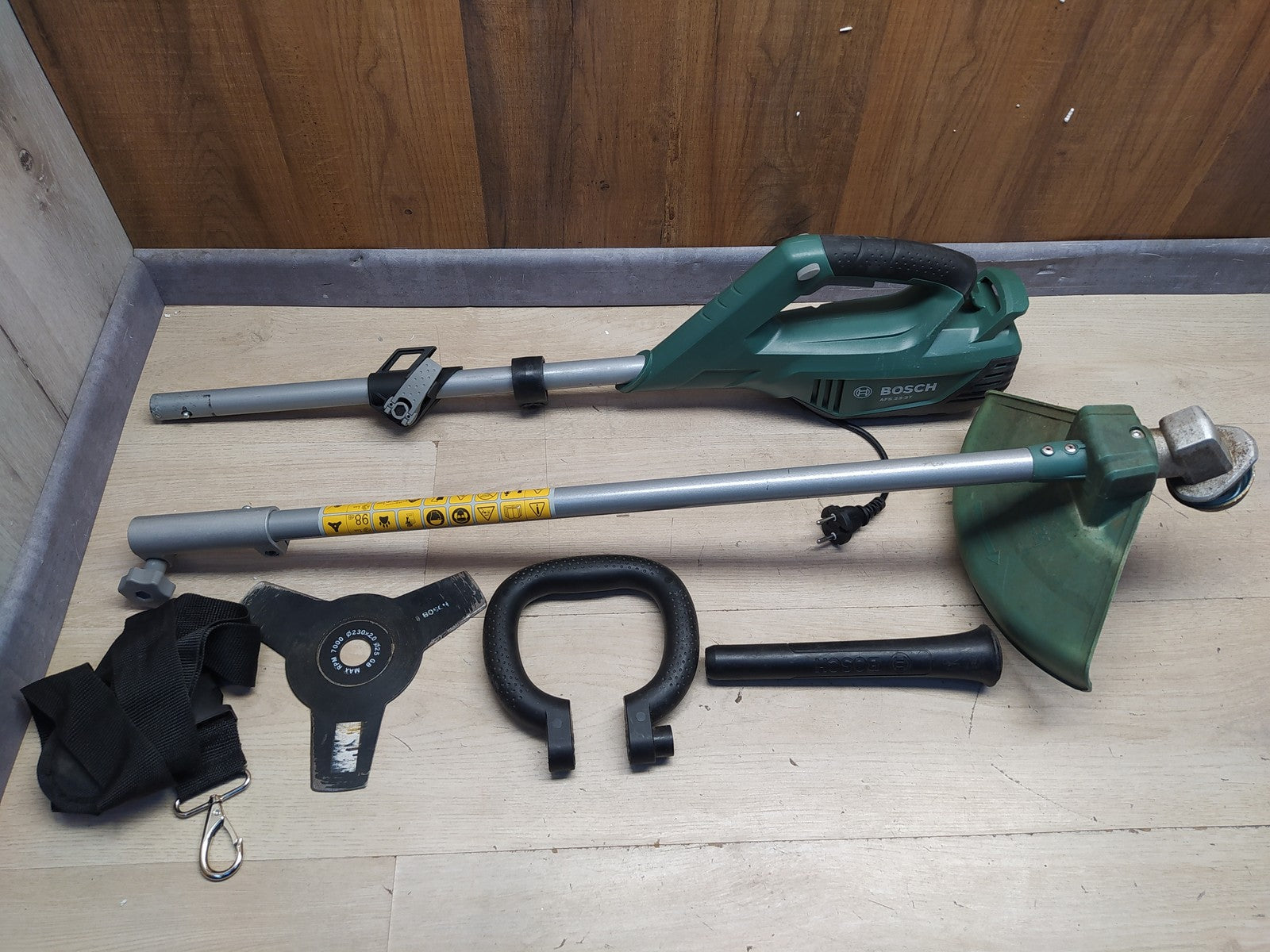 Bosch DIY AFS 23-37 Elektro-Freischneider 950W Faden Messer, I38002