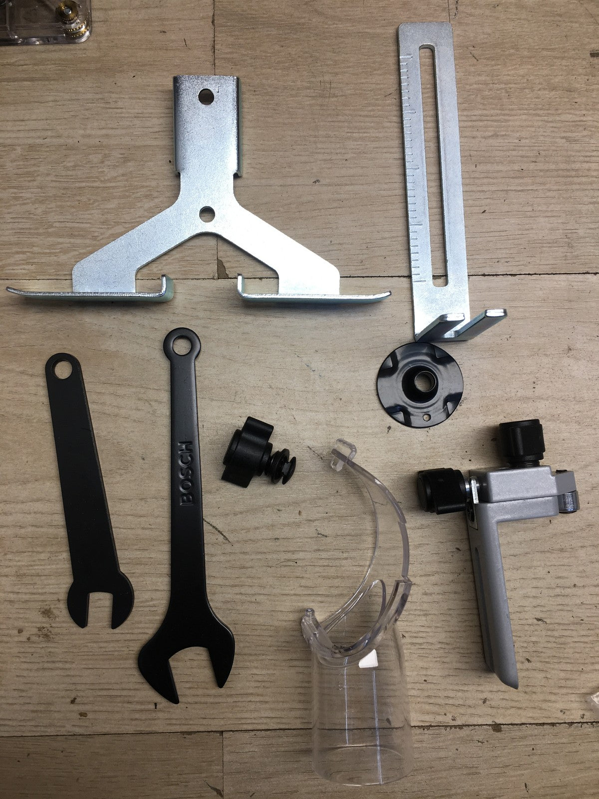 Bosch Professional Kantenfräse GKF 550, I38461