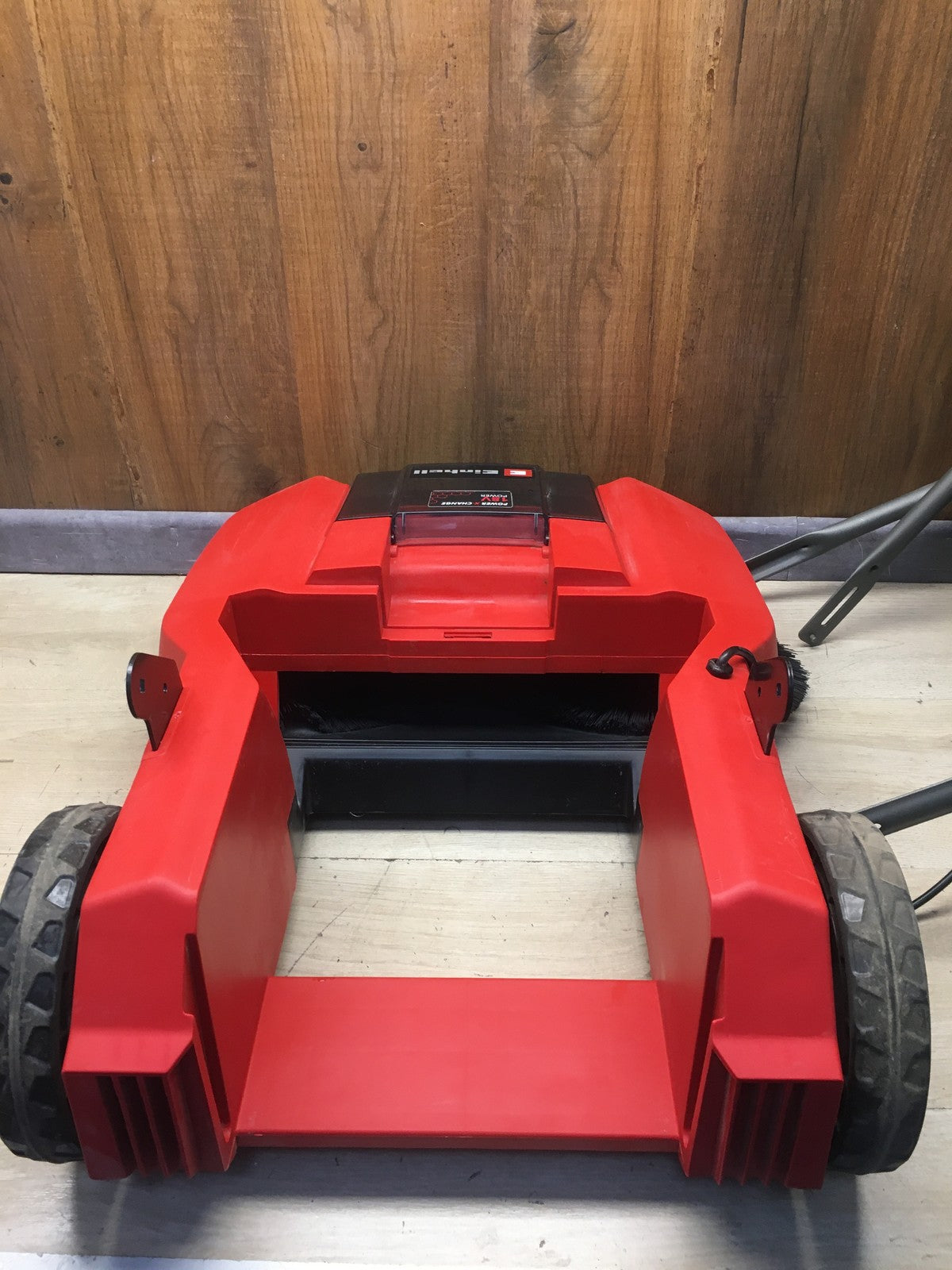 Einhell TE-SW 18/610 Li Akku-Kehrmaschine SOLO Arbeitsbr. 61cm (2352040), I41035