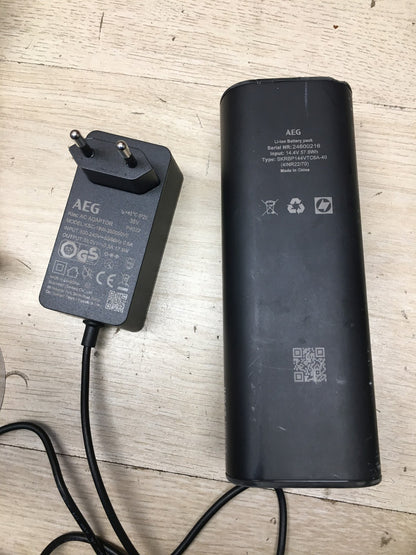 AEG Ultimate 7000 Akku-Staubsauger AP71A142XN, I36235