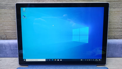 Microsoft Surface Pro 5 Windows Tablet 2736x1824 i5-7300U 8GB 256GB LTE M1807