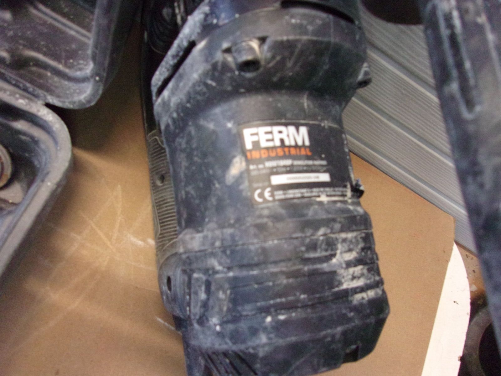 FERM HDM1040P Profi Abbruchhammer 1200W – 14 Joule - 12 Meißelpositionen, I01236