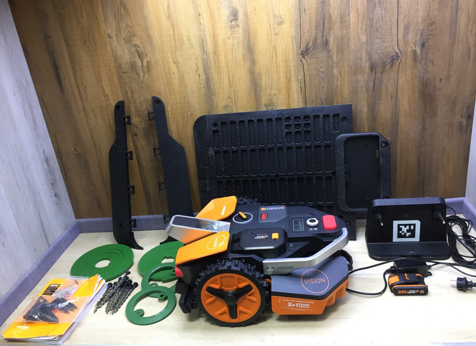 WORX Landroid Vision M550 Mähroboter ohne Begrenzungskabel WR205E, I33682