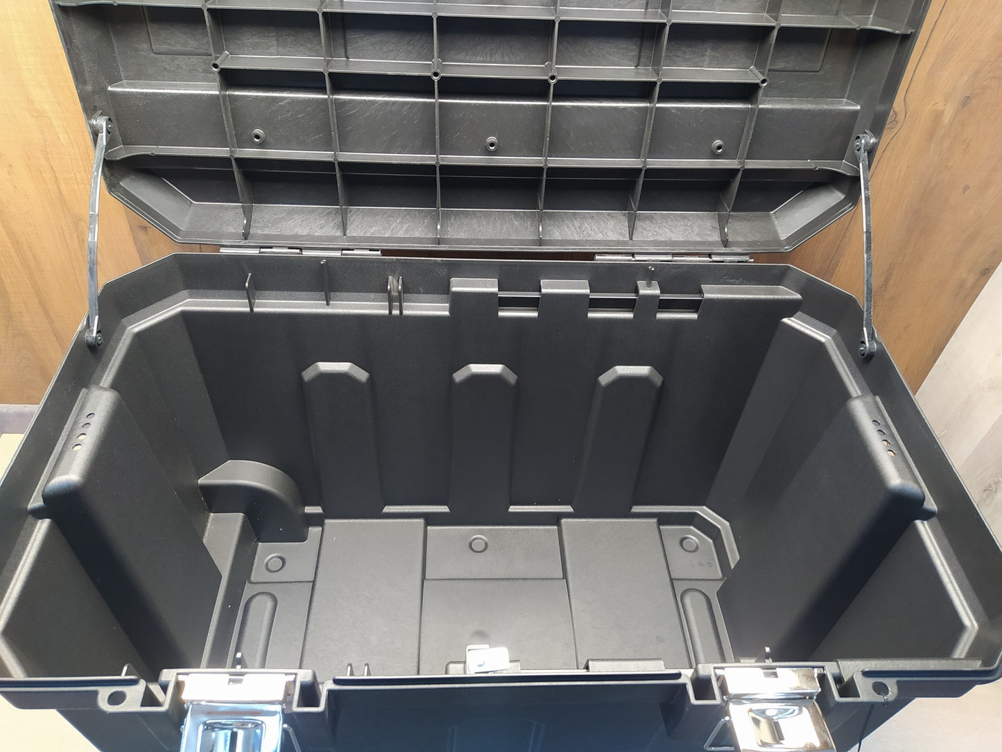 Stanley 1-93-278 Mobile Montagebox, 96.2 x 59.1 x 57.8 cm 190 l, I37197