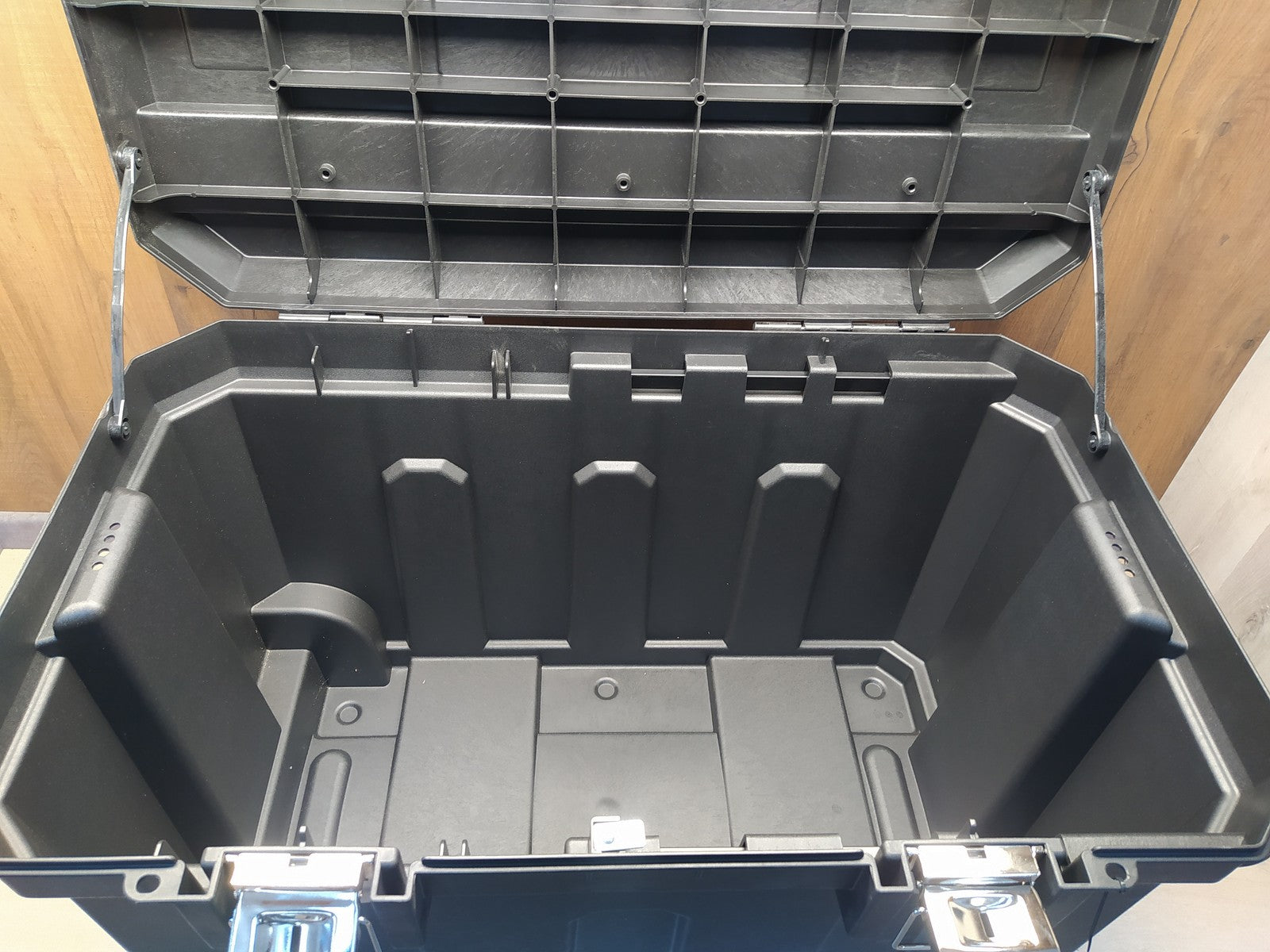 Stanley 1-93-278 Mobile Montagebox, 96.2 x 59.1 x 57.8 cm 190 l, I37197