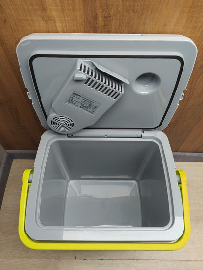 SEVERIN KB 2924 Elektrische Kühlbox (19 L) mit Kühl-/Warmhaltefunktion, I37671