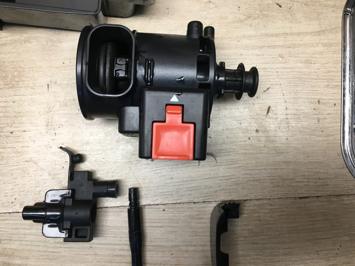 ZACHVO CM9002I-GS Kaffeevollautomat mit Milchbehälter, 20 Bar, I35992