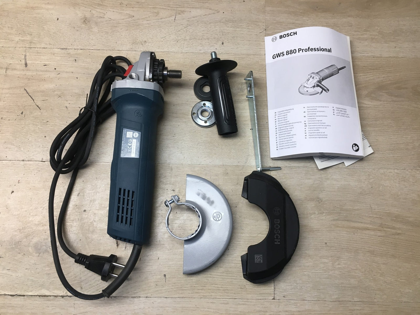 Bosch Professional GWS 880 Elektro-Winkelschleifer, I37414