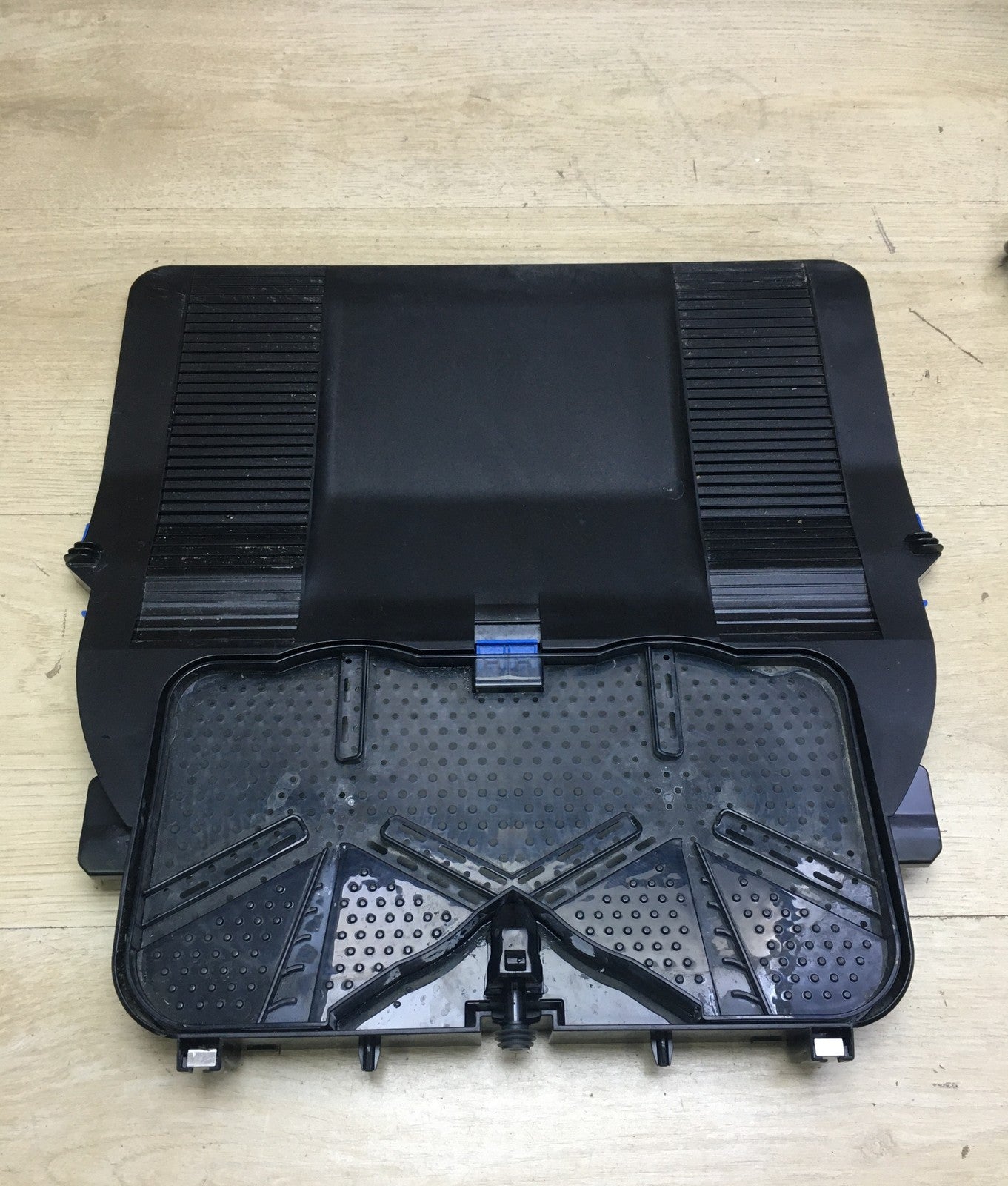 ECOVACS DEEBOT T30S COMBO COMPLETE Saugroboter mit Wischfunktion I35226