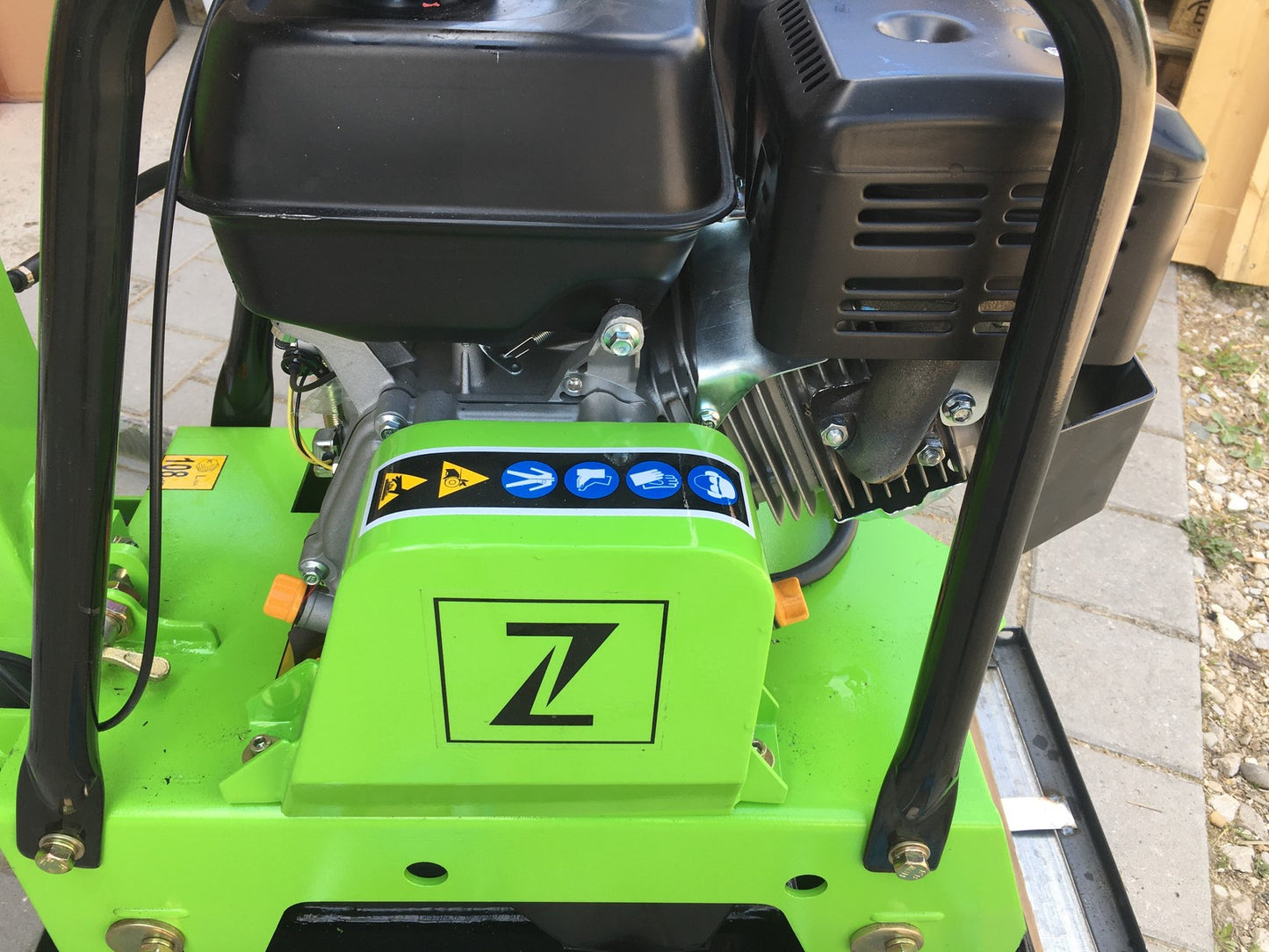 Zipper ZI-RPE160C Rüttelplatte, 640x480x670, I38153