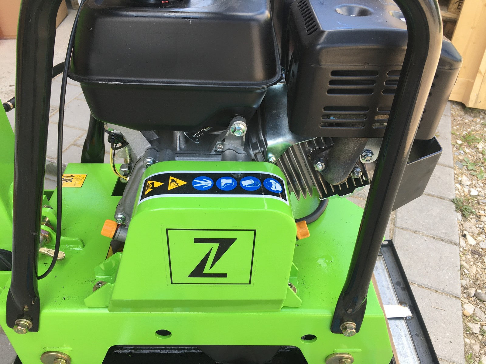 Zipper ZI-RPE160C Rüttelplatte, 640x480x670, I38153