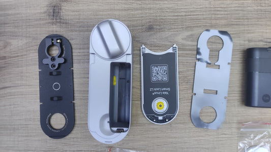 Yale Linus Smart Lock L2 Intelligentes Türschloss Silber SL-103, I38636