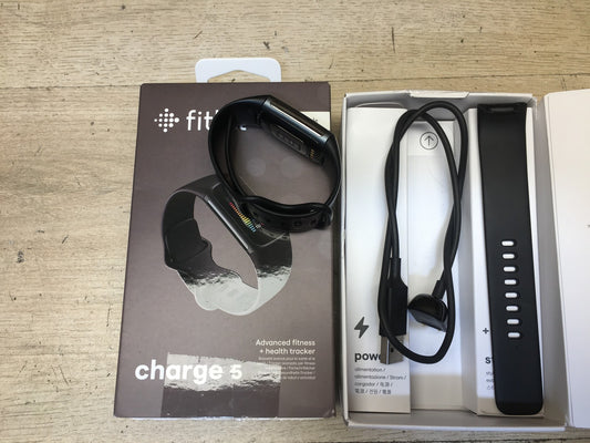 Fitbit Charge 5 FB423 Fitnesstracker, schwarz, I39179