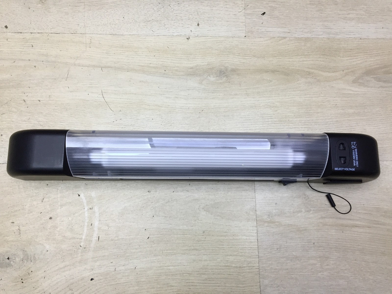 ML Accessories SL6USBMB 230V IP20 6W LED Rasierer Licht, I34056