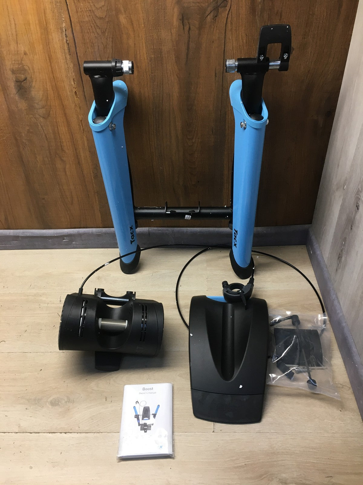 Tacx Boost Indoor-Trainer mit starker Magnetbremse, I37693