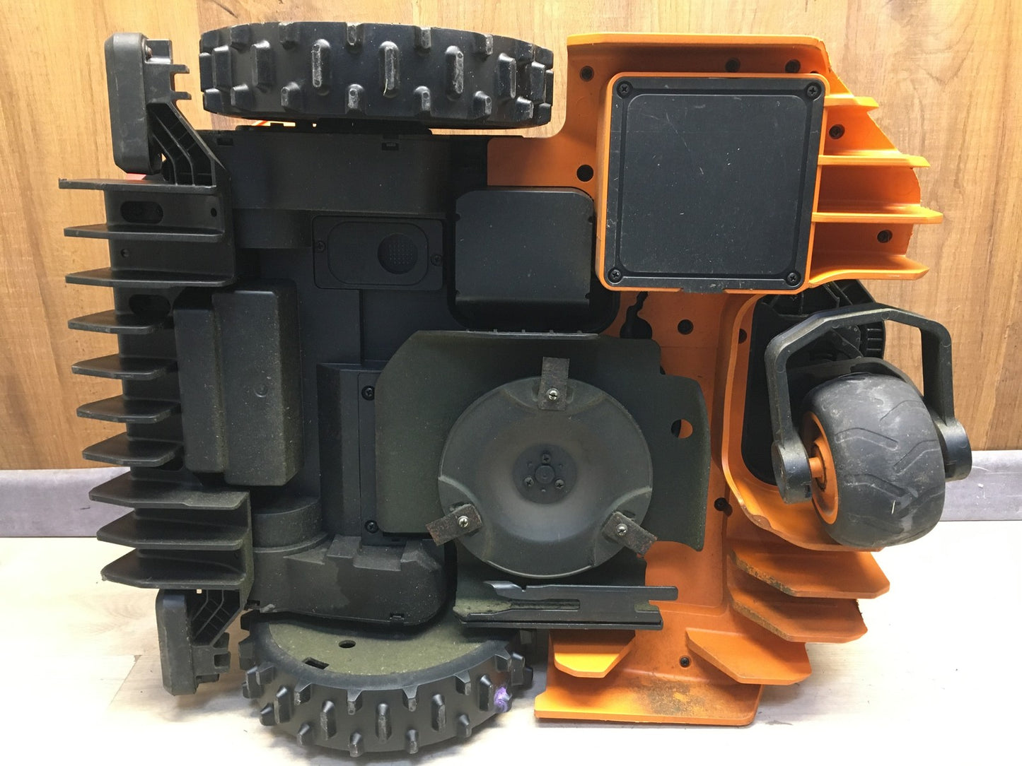 WORX Landroid Vision S250 Mähroboter ohne Begrenzungskabel WR202E, I37835