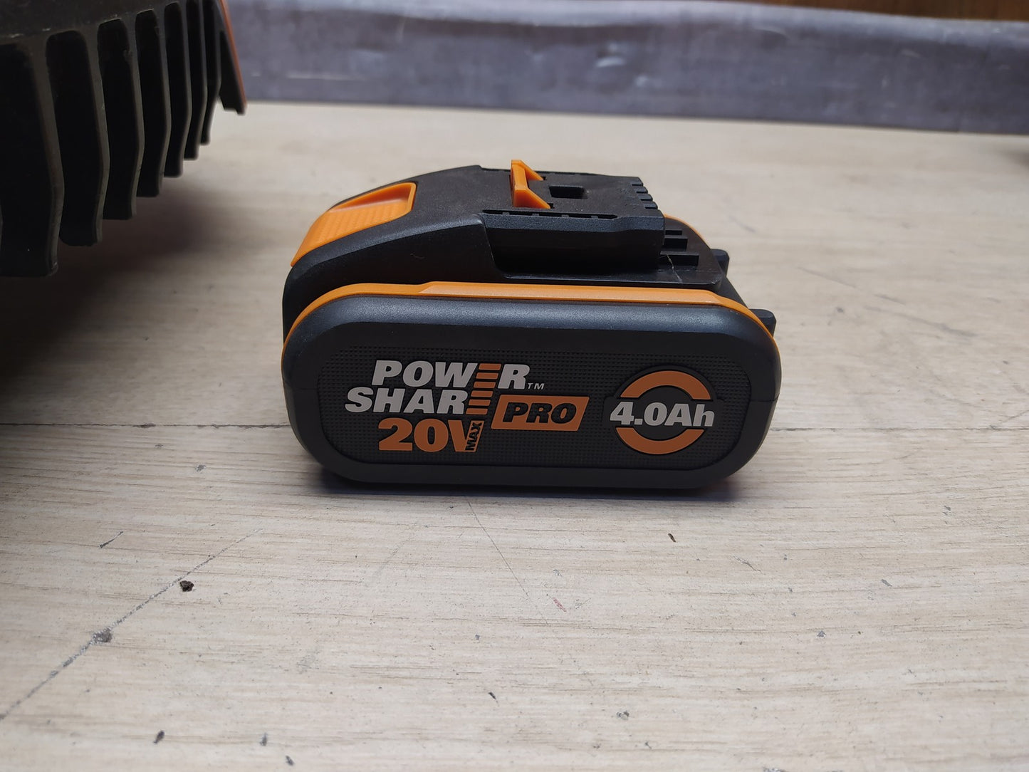 WORX Landroid M700 PLUS WR167E Mähroboter für Gärten bis 700 qm, I37371