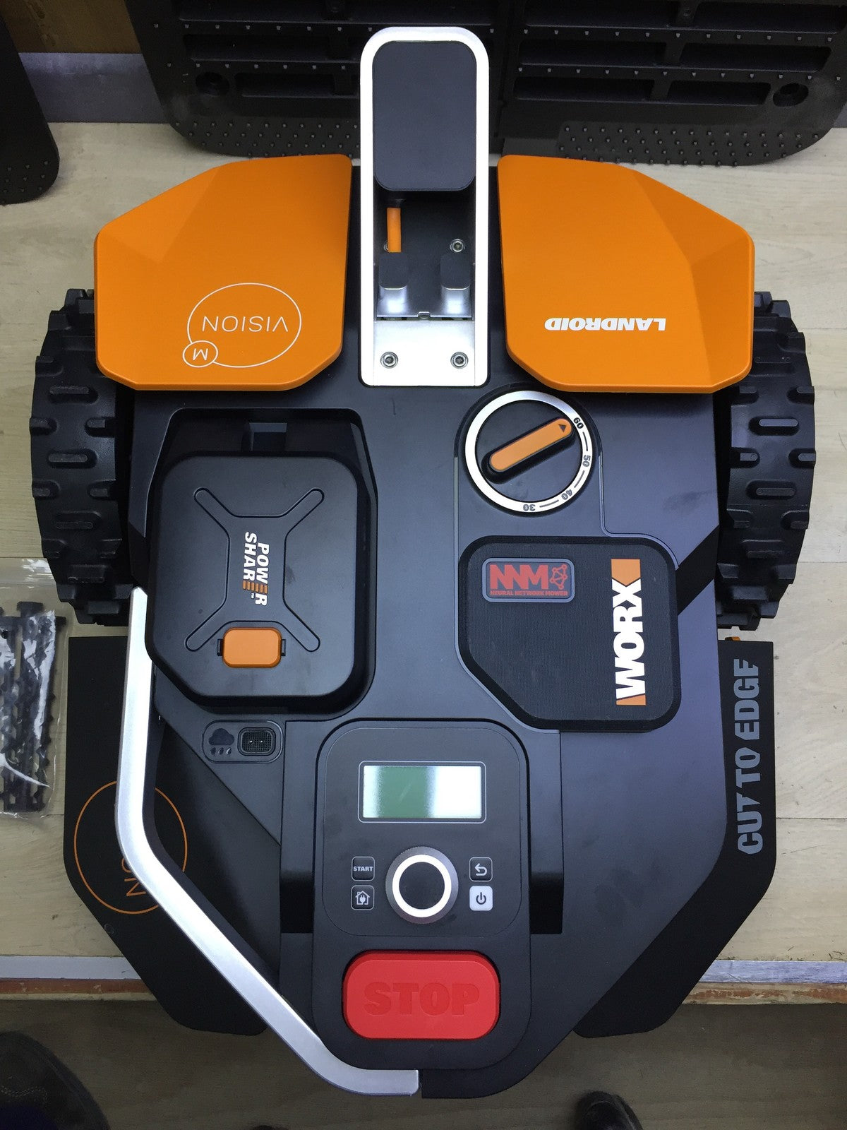 WORX Landroid Vision M550 Mähroboter ohne Begrenzungskabel WR205E, I33569