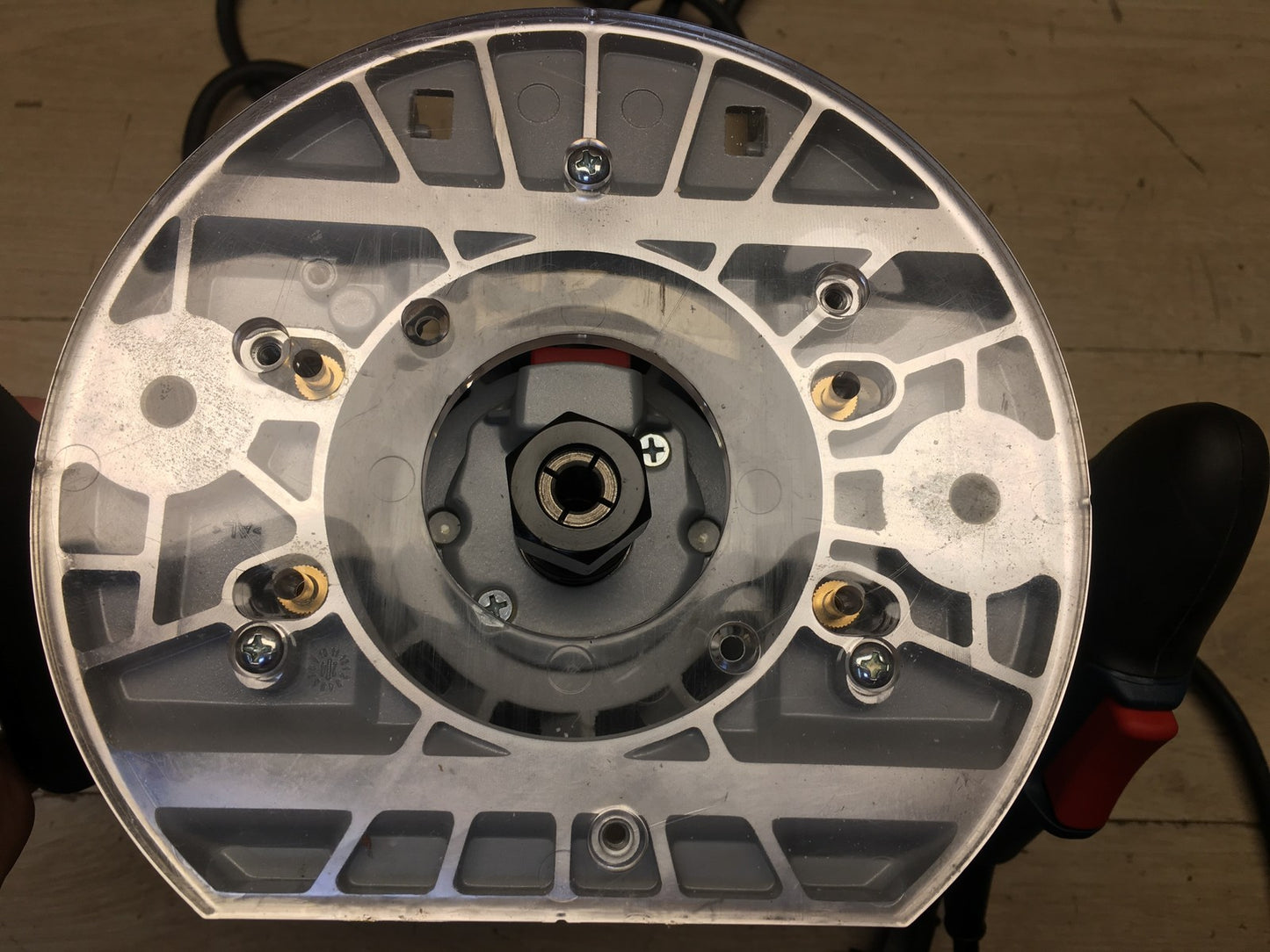 Bosch kabelgebundene Oberfräse GOF 20-12, 2000W, I39896