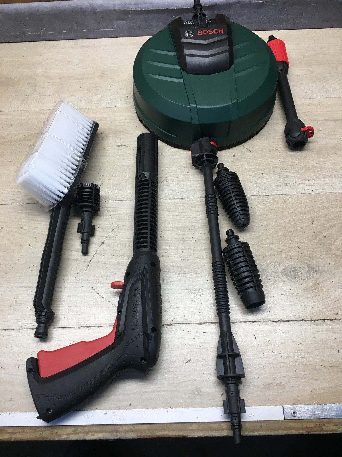 Bosch Hochdruckreiniger EasyAquatak 120 Premium Kit, I38323
