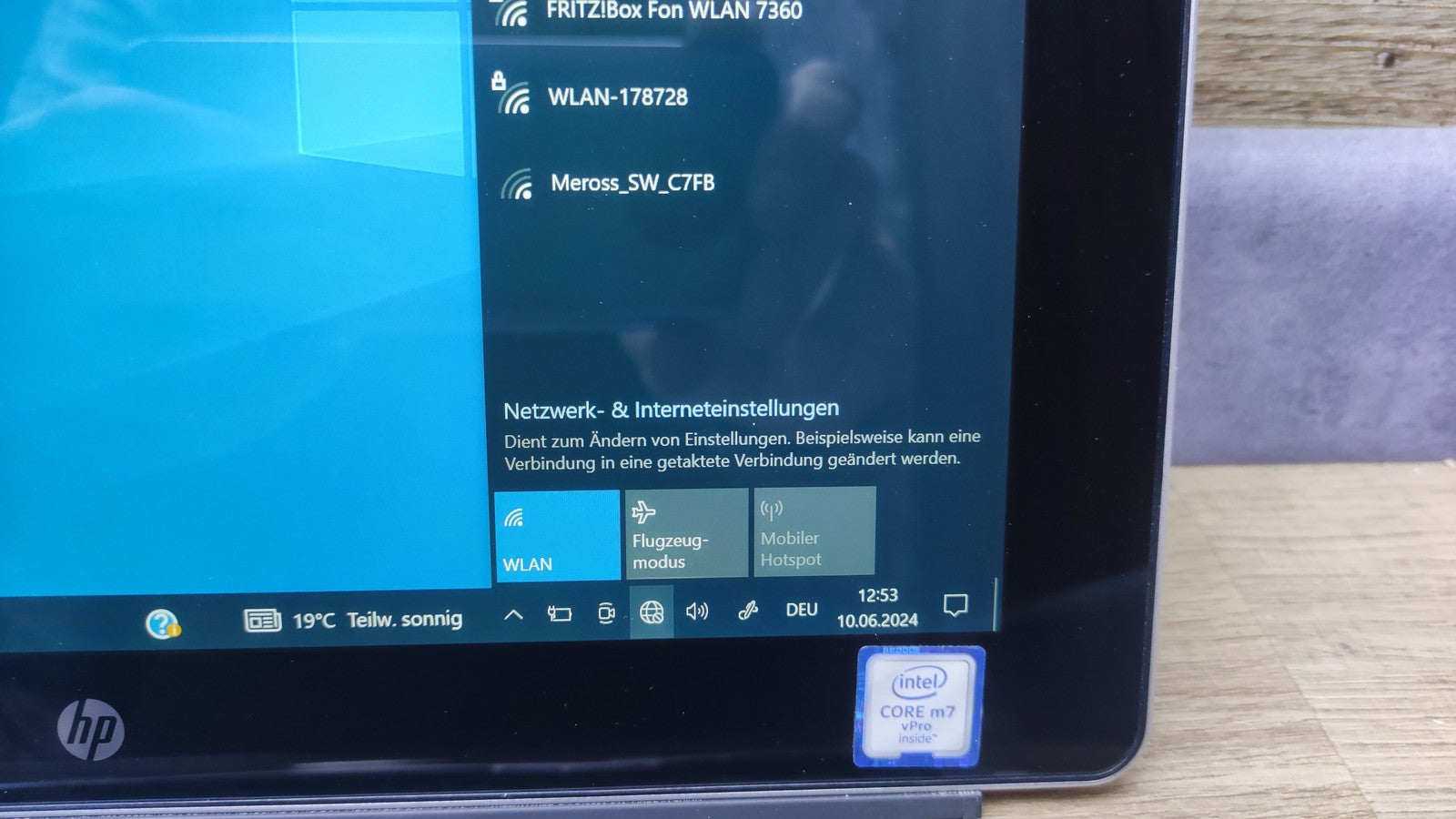 HP Elite x2 1012 G1 Tablet 2-in-1 Touch 12" 1920x1280 M7-6Y57 8GB 512GB SSD WiFi
