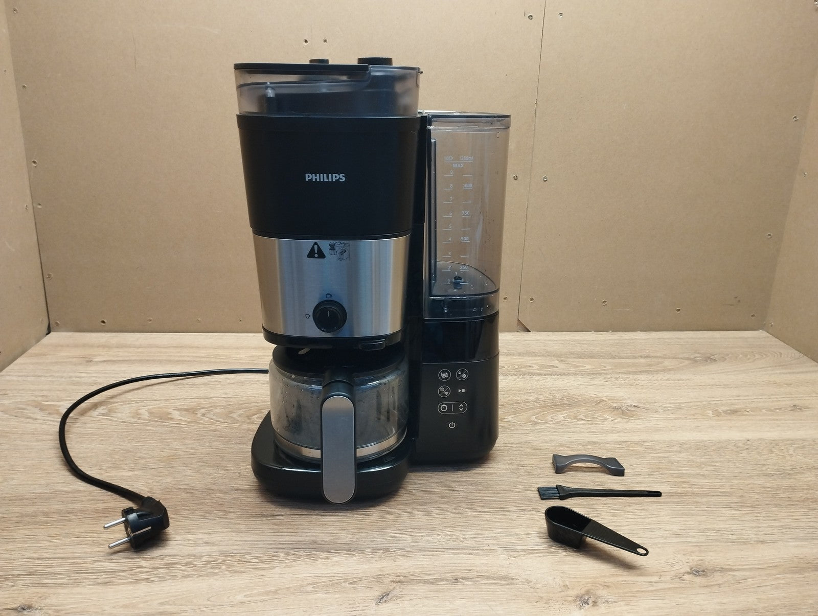 Philips HD7900/50 Filterkaffeemaschine, 1,25-L-Glaskanne, I39653