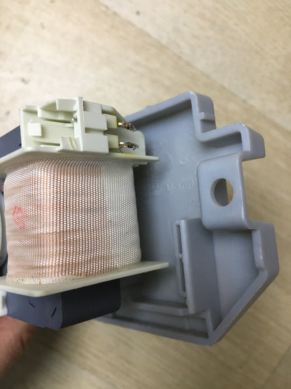 DL-pro Kondenswasserpumpe für Bosch Siemens Neff Constructa Balay 146123, I35366
