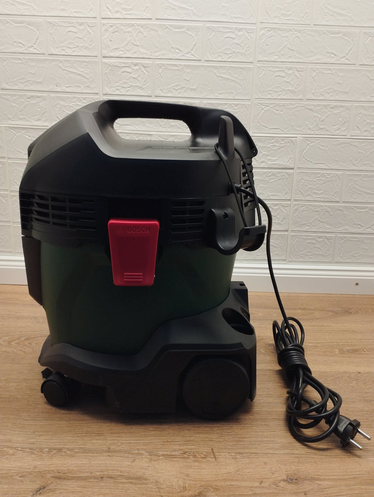 Bosch UniversalVac 15 Nass- und Trockensauger 3603CD1100 1000 W IPX4