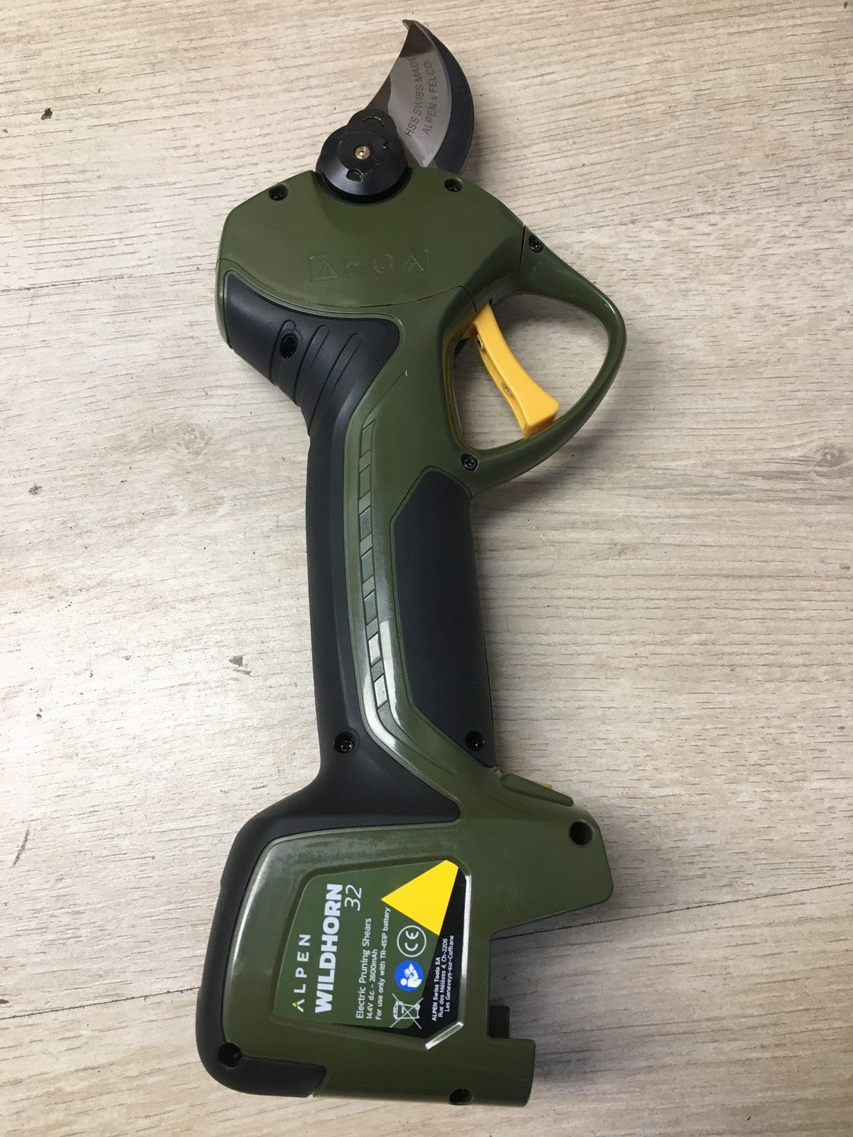 Alpen Swiss Tools Wildhorn 32 Akku-Astschere Ø 32 mm, inkl. 3 Akkus, I38335
