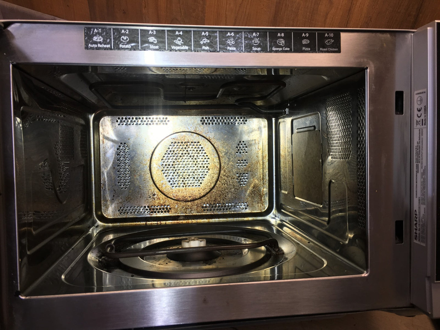 SHARP R843INW Mikrowelle 25 L, 900 W, I38786