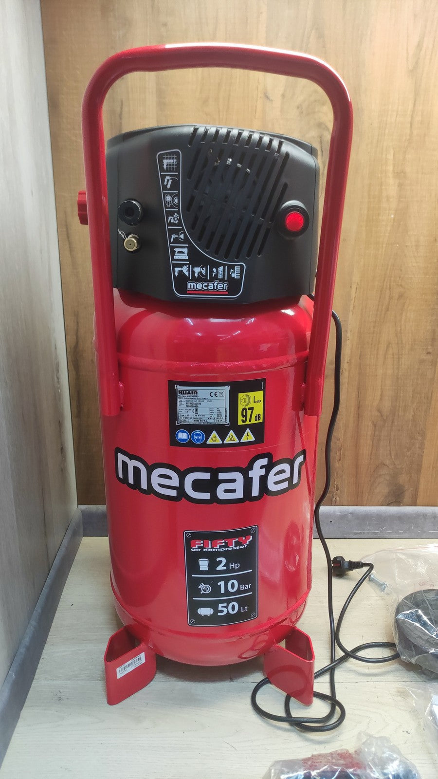 Mecafer 425090 Mobiler Kompressor 50 L 2 kW 10 bar, I38031