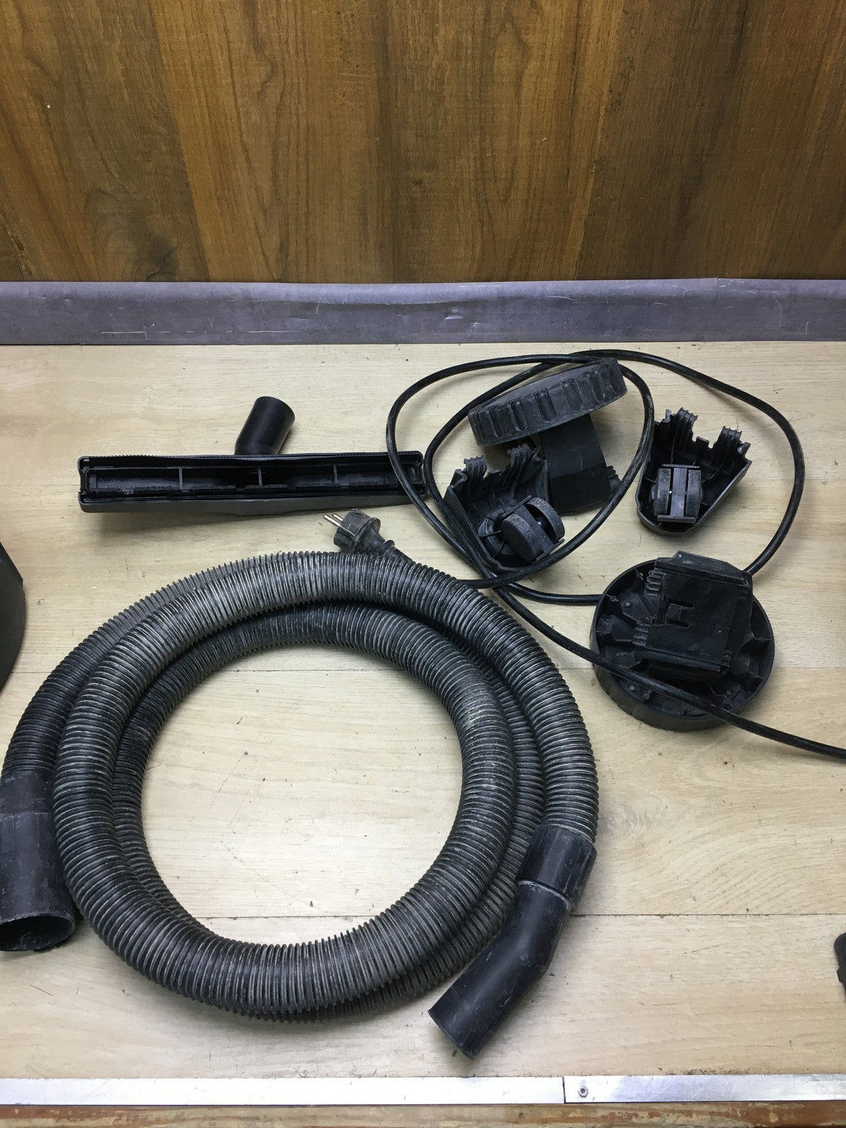 Einhell Nass-/Trockensauger TC-VC 1930 SA (1500 W, 190 mbar, 30 l), I35729