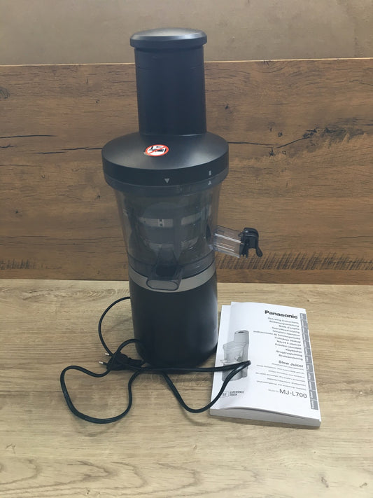 Panasonic Slow Juicer MJ-L700 elektrische Fruchtpresse, 150W, I39550